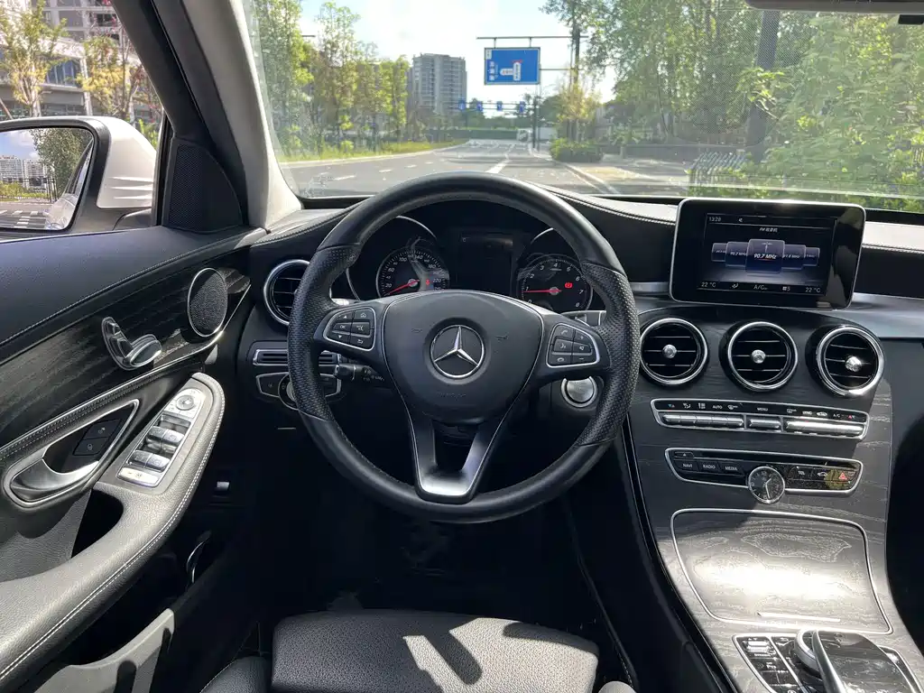 Mercedes-Benz C-Class — миниатюра 19