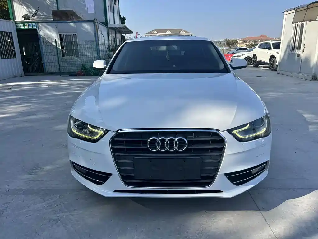 Audi A4L 2015