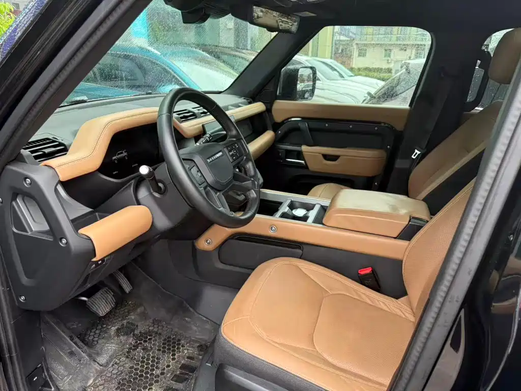 Land Rover Defender — миниатюра 4