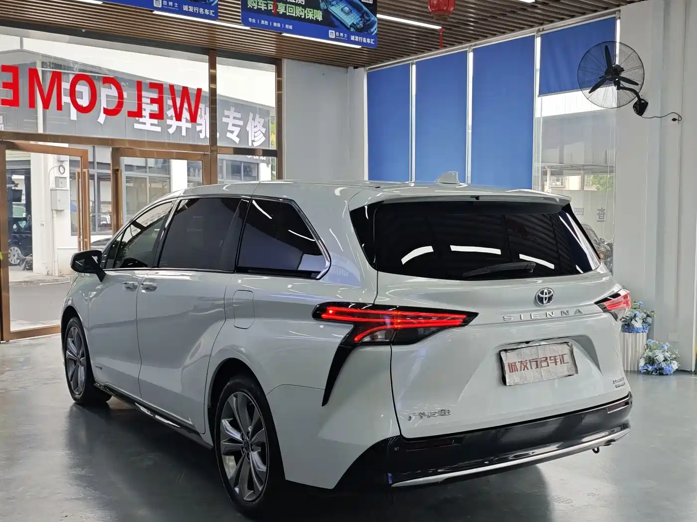 Toyota Sienna 2024 Белый из Китая, фото 6