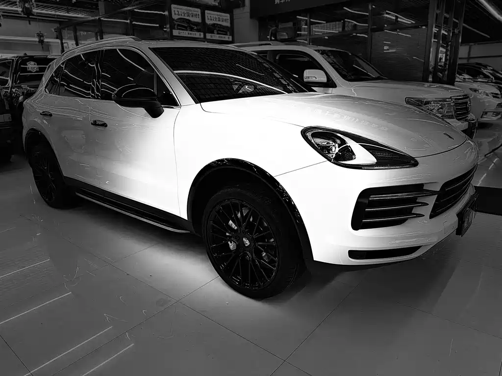 PORSCHE CAYENNE