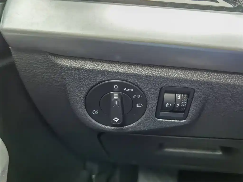 Volkswagen Lavida — миниатюра 21