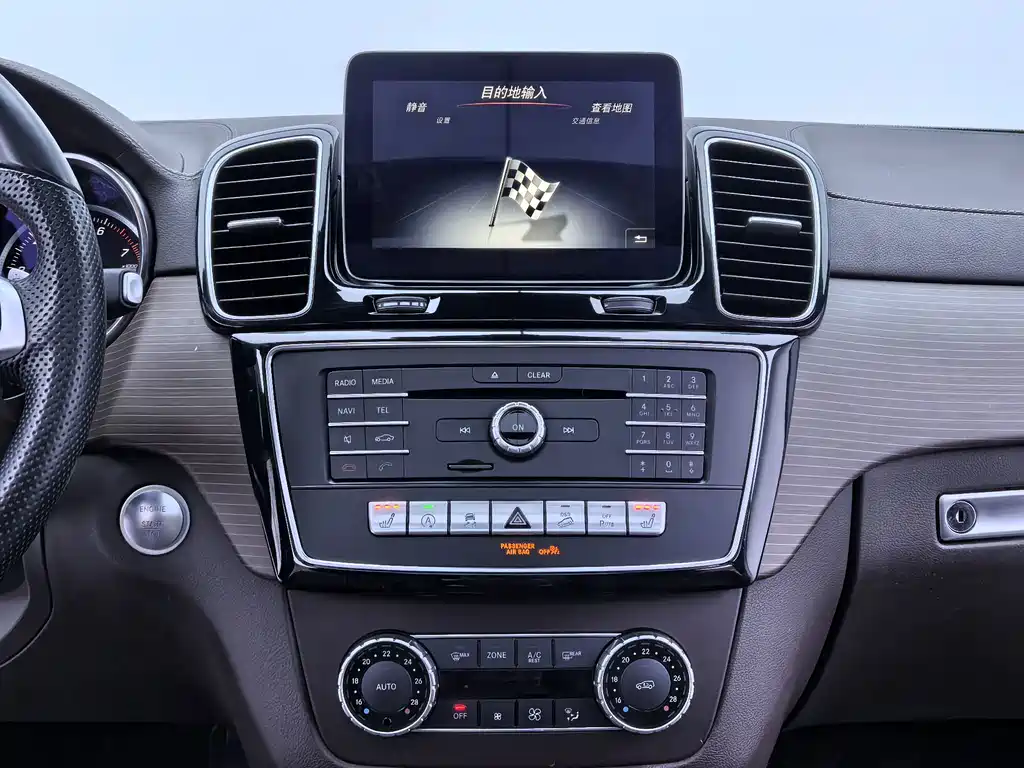 Mercedes-Benz GLE (Import) — миниатюра 10