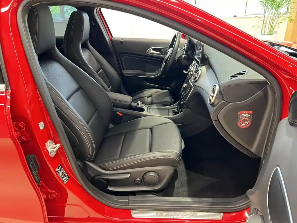 Mercedes-Benz GLA 2016 GLA 200 Fashion