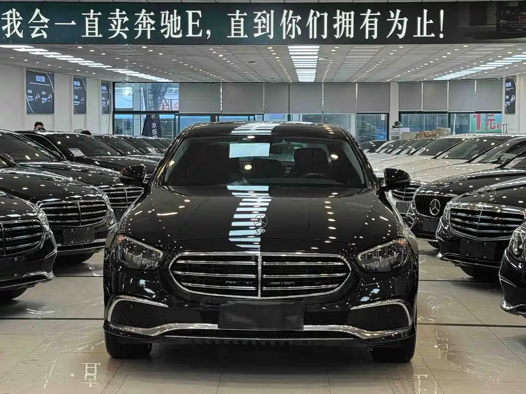 Mercedes-Benz E-Class 2022