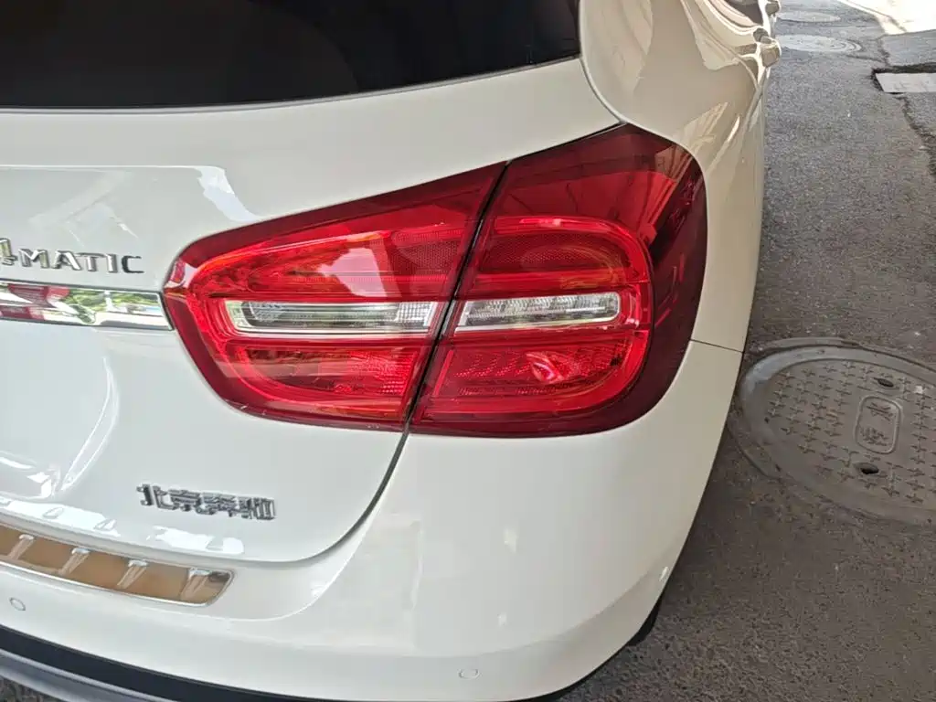 Mercedes-Benz GLA — миниатюра 8