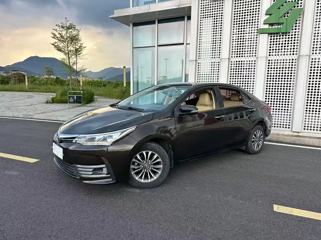 Toyota Corolla — миниатюра 4