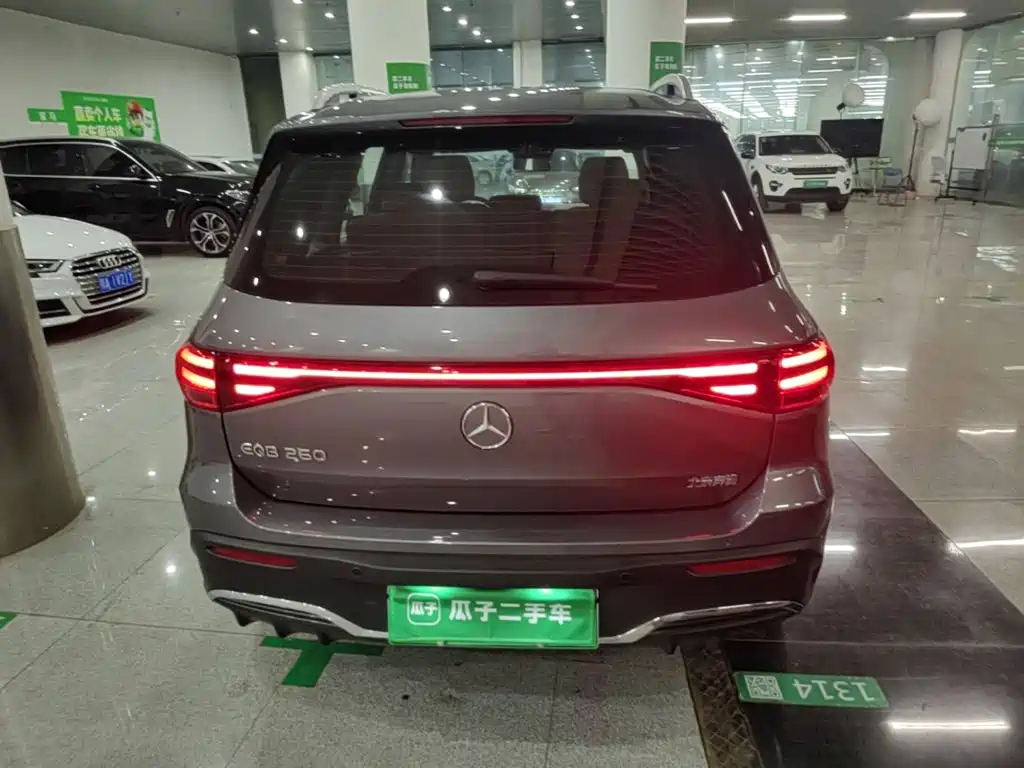Mercedes-Benz EQB — миниатюра 6