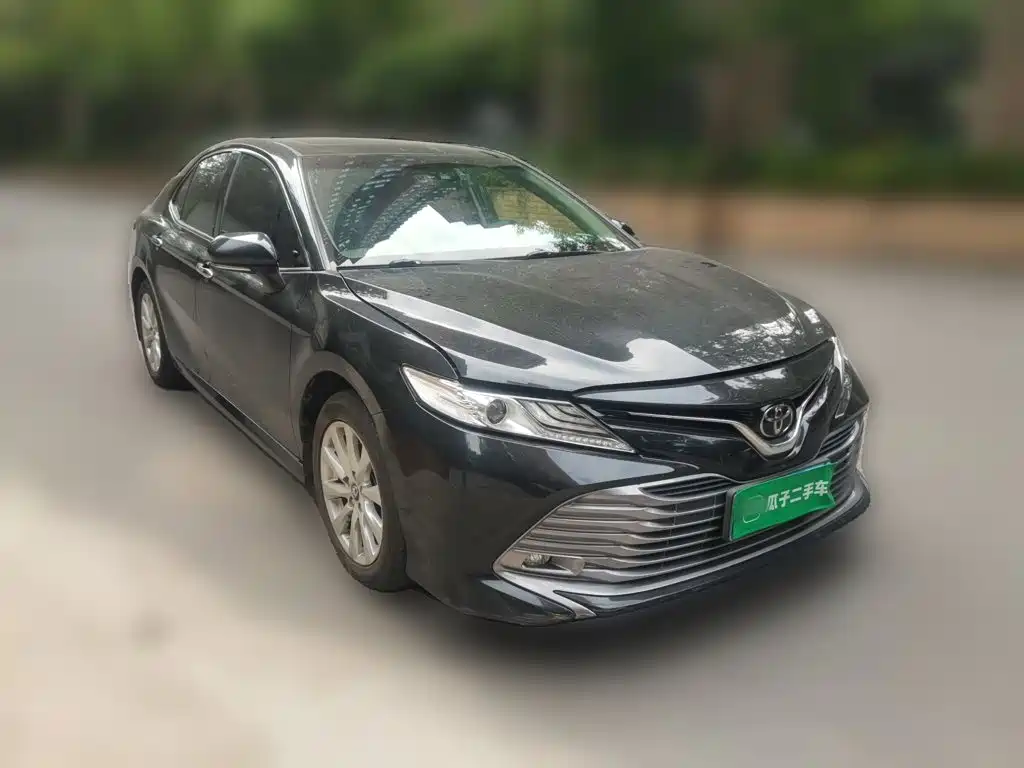 Toyota Camry — миниатюра 3