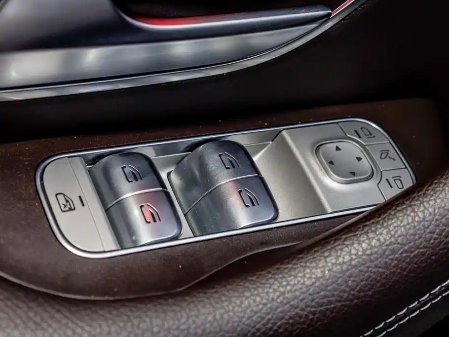 Mercedes-Benz GLE (Import) — миниатюра 12