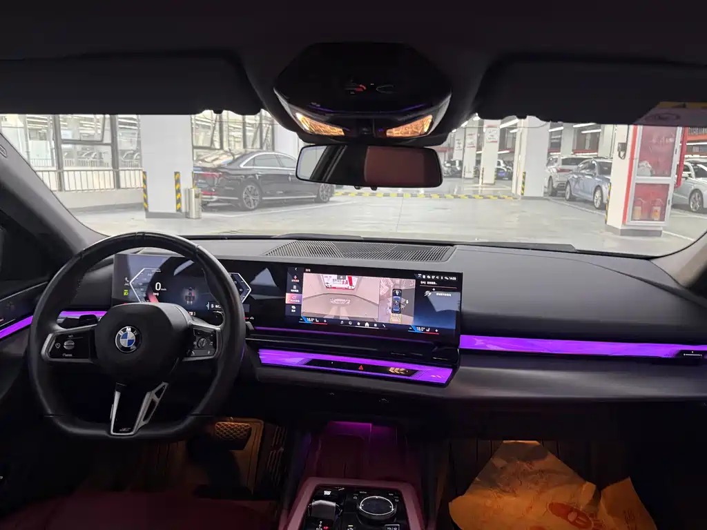 BMW 5 Series — миниатюра 5