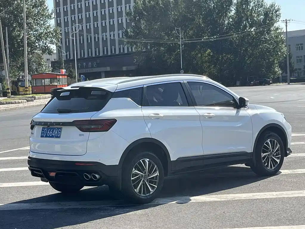 Geely Binyue — миниатюра 4