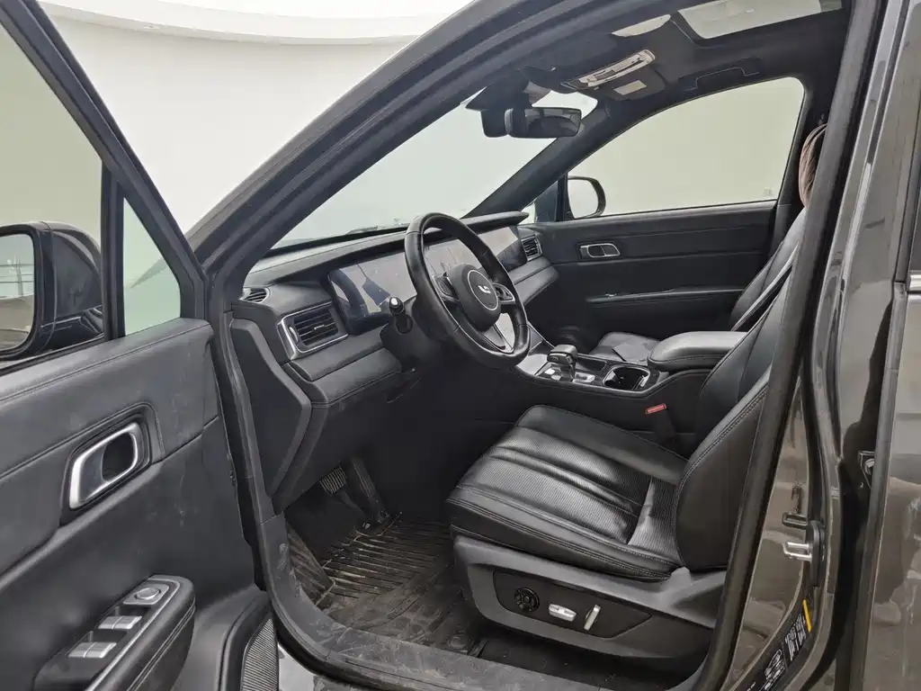 Li Auto ONE 2020 6 мест