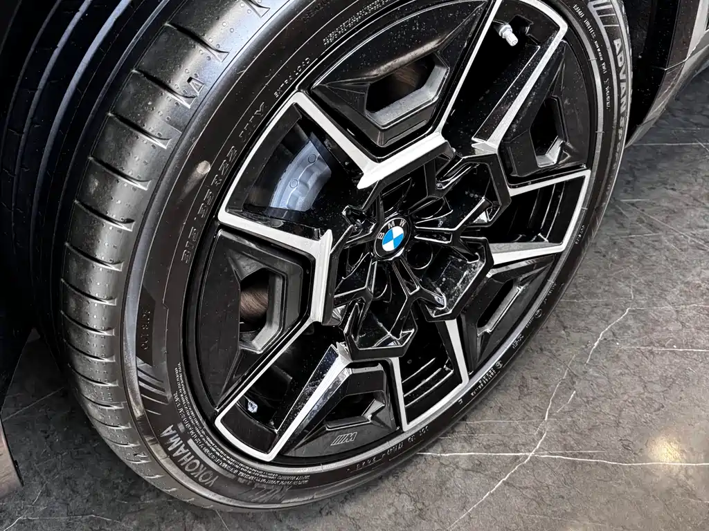 BMW XM 2023 50e