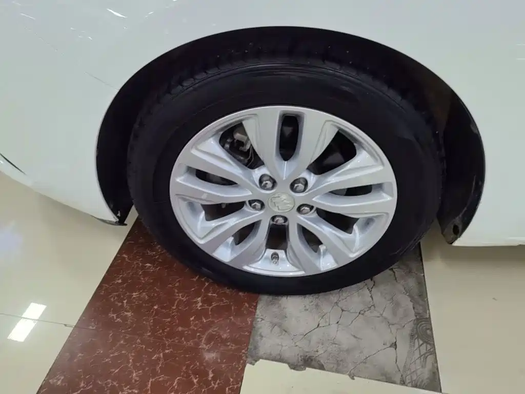 Buick Excelle — миниатюра 23