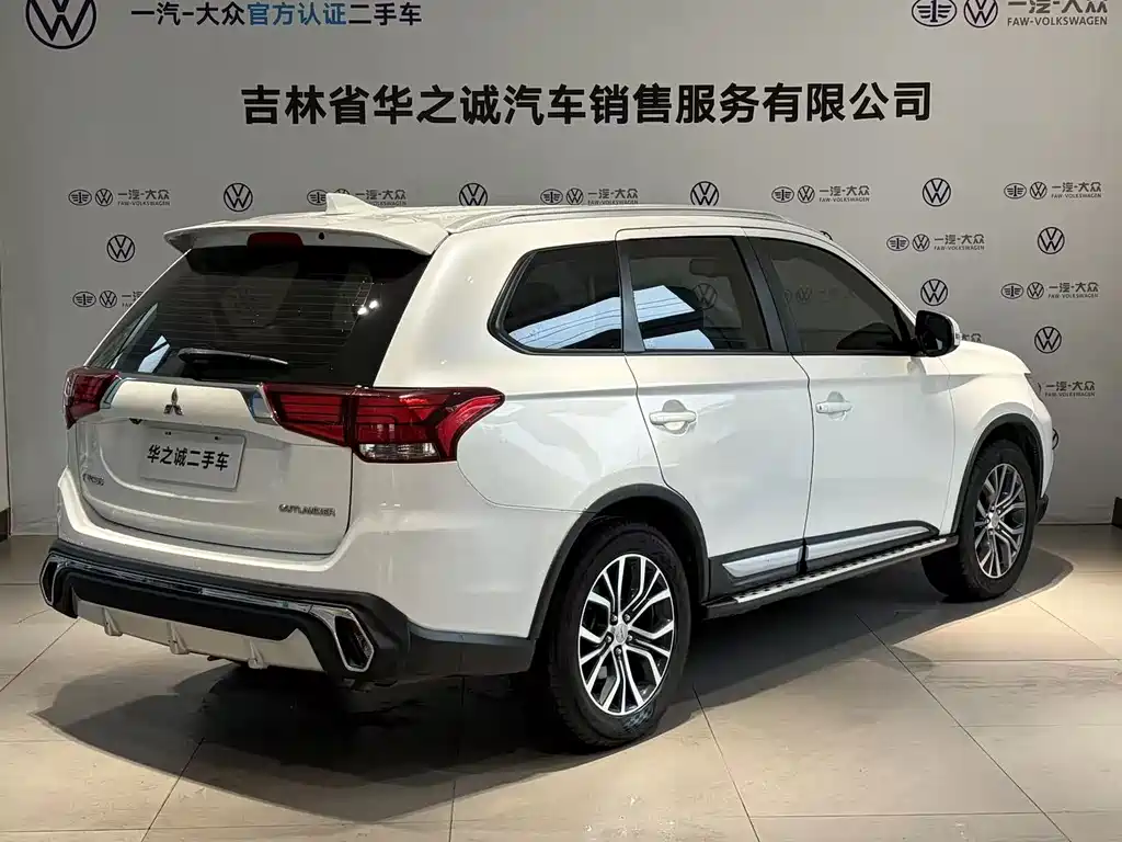Mitsubishi Outlander — миниатюра 4