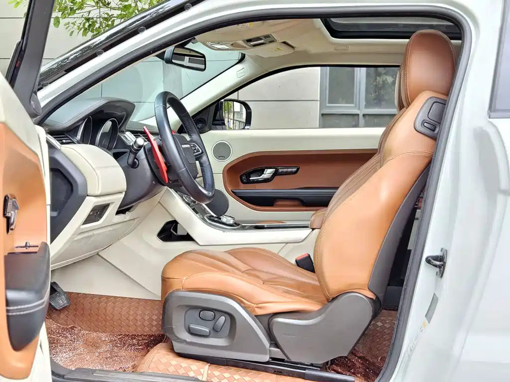 Land Rover Range Rover Evoque 2012 2.0T 5
