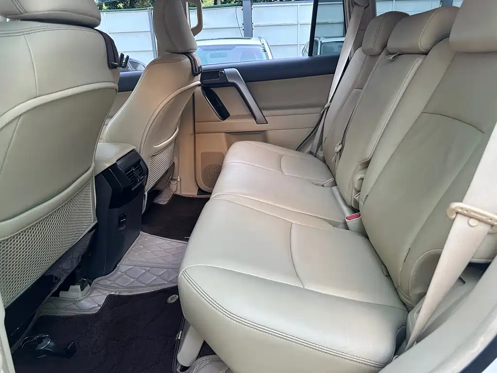 Toyota Prado — миниатюра 9
