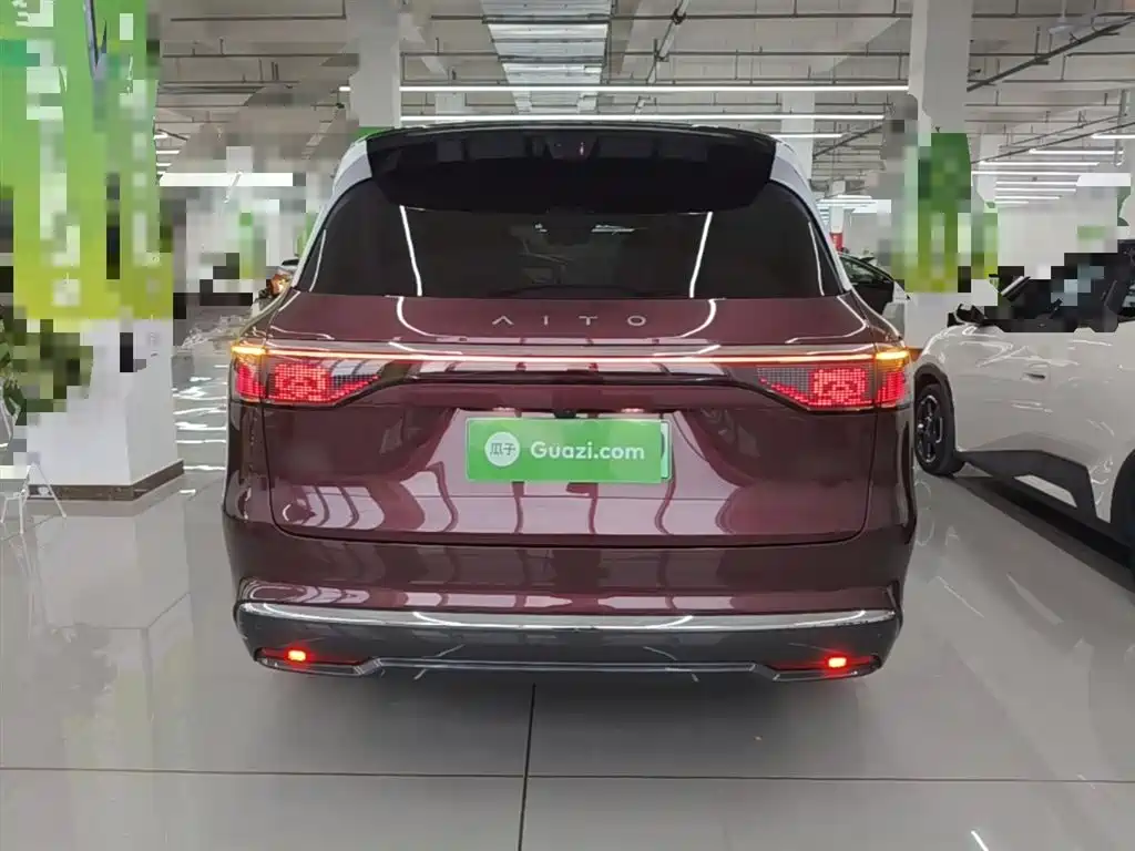 Aito M8 2025 Max+ 53.4kWh 6 мест (192 ）