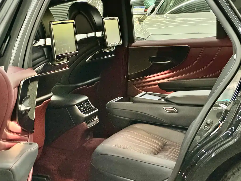 Lexus LS 2018 500h Executive V