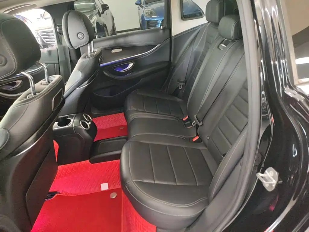 Mercedes-Benz E-Class — миниатюра 17