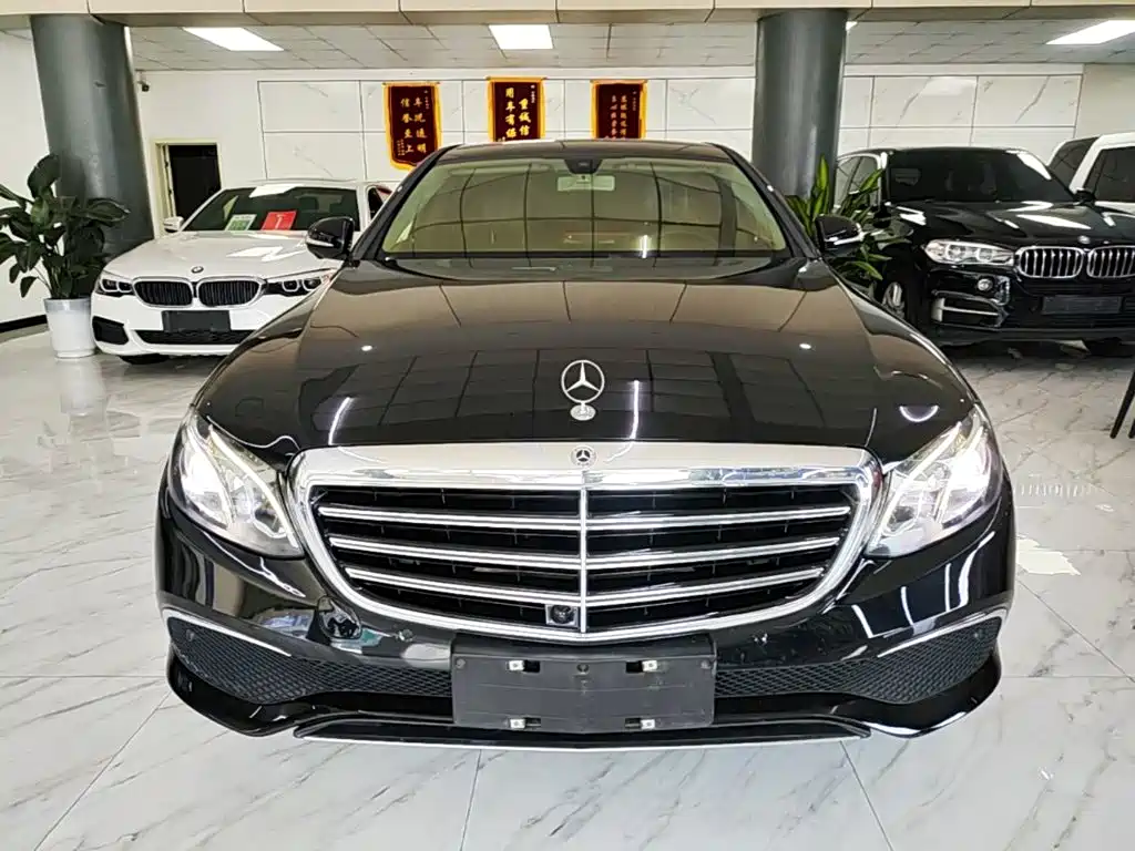Mercedes-Benz E-Class — миниатюра 3