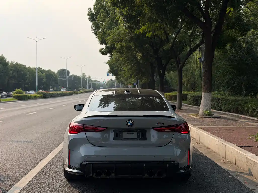 BMW M4 2024 M4