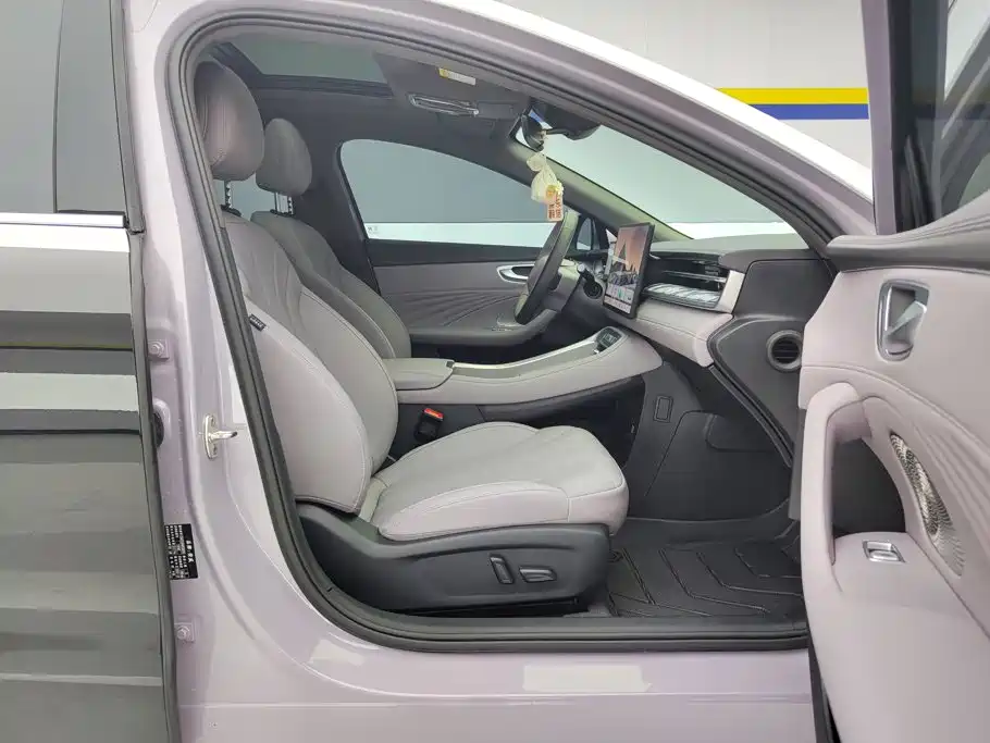 Roewe M7 DMH — миниатюра 8