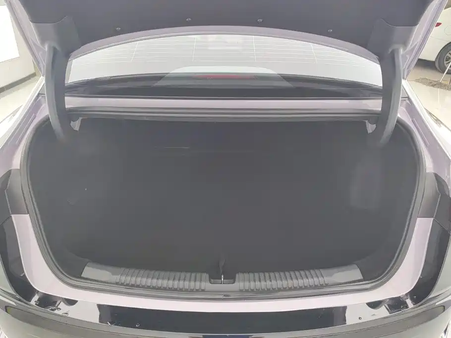 Roewe M7 DMH — миниатюра 4