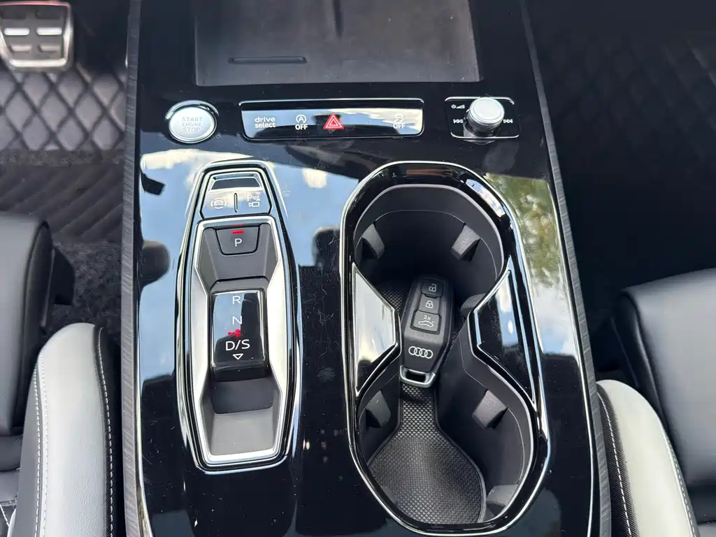 Audi A5L — миниатюра 10