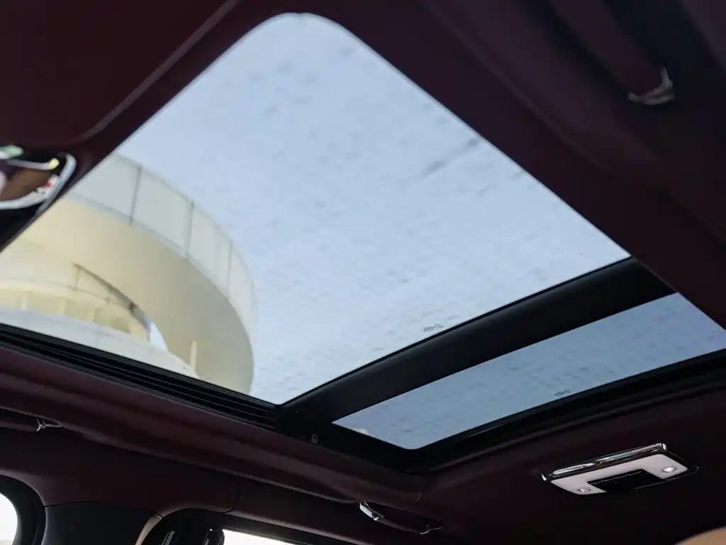 Rolls-Royce Cullinan — миниатюра 19