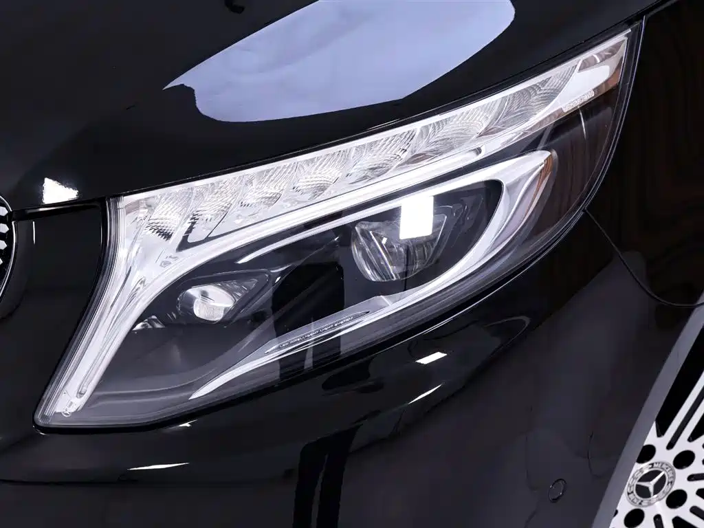 MERCEDES-BENZ V CLASS