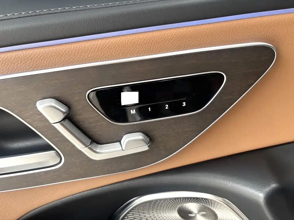 Mercedes-Benz E-Class — миниатюра 7