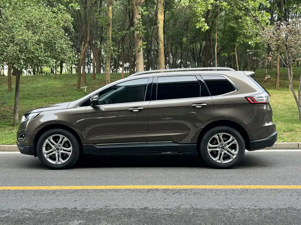 Ford Edge — миниатюра 3