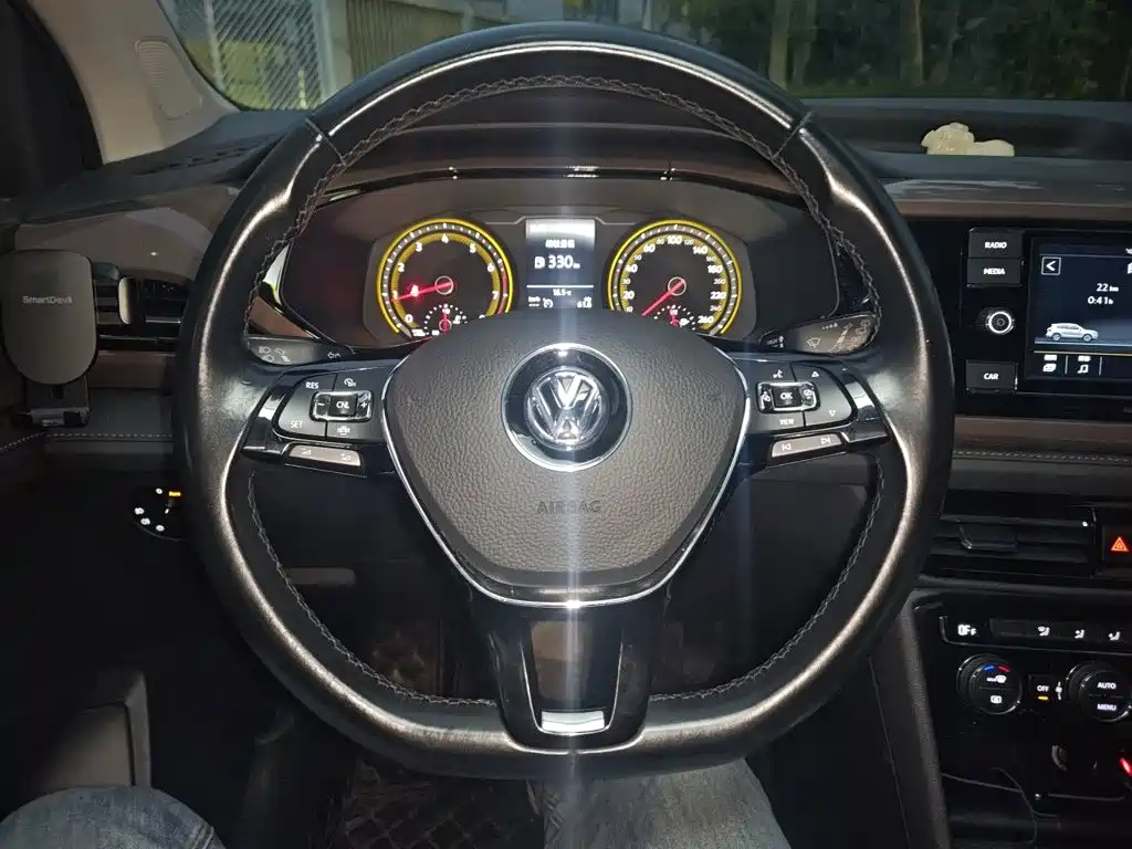 Volkswagen Tharu — миниатюра 6