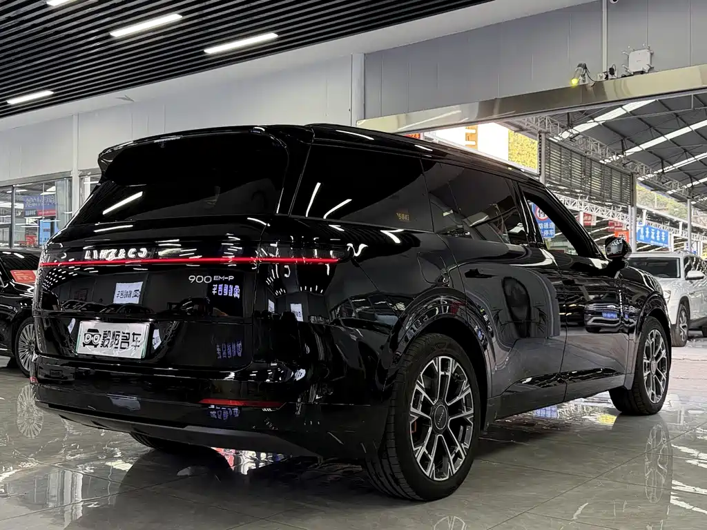 Lynk & Co 900 — миниатюра 9