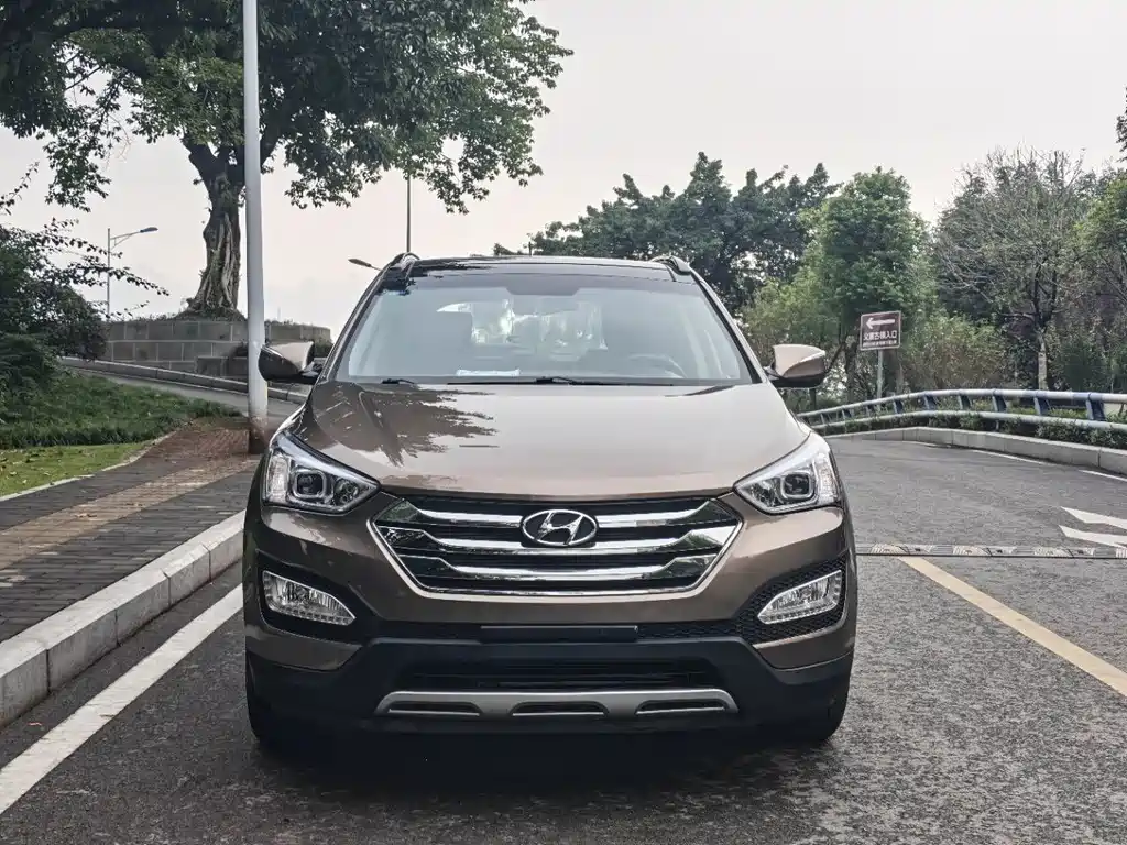 Hyundai Santa Fe — миниатюра 2