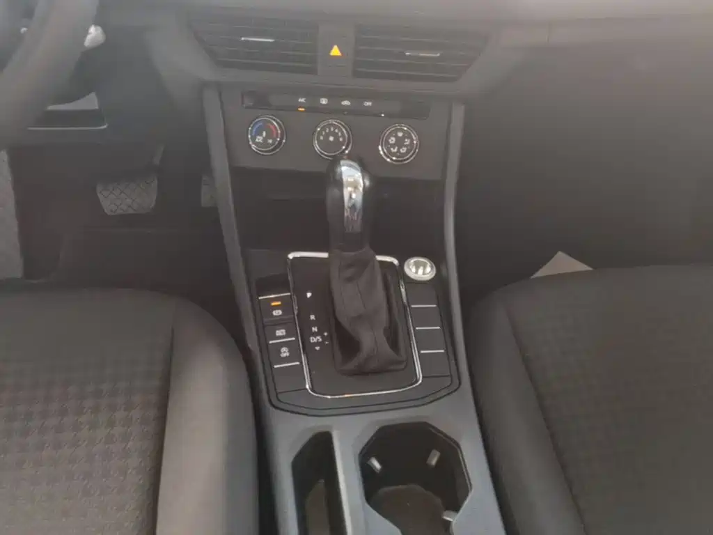Volkswagen Bora — миниатюра 14