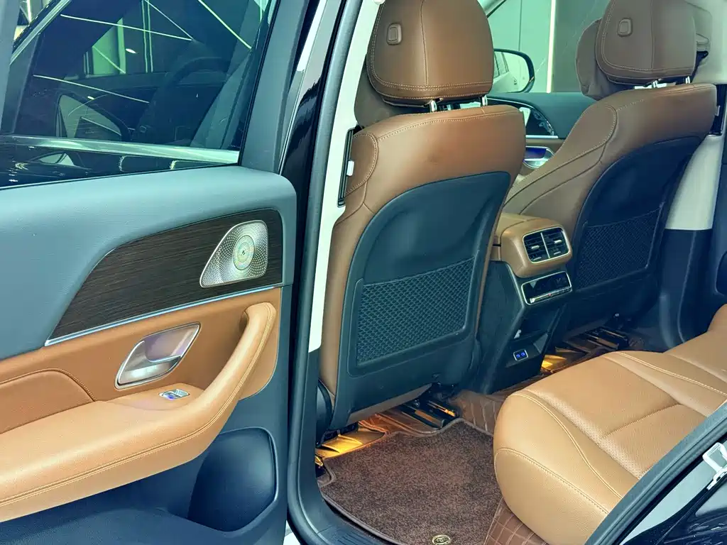Mercedes-Benz GLE (Import) — миниатюра 8