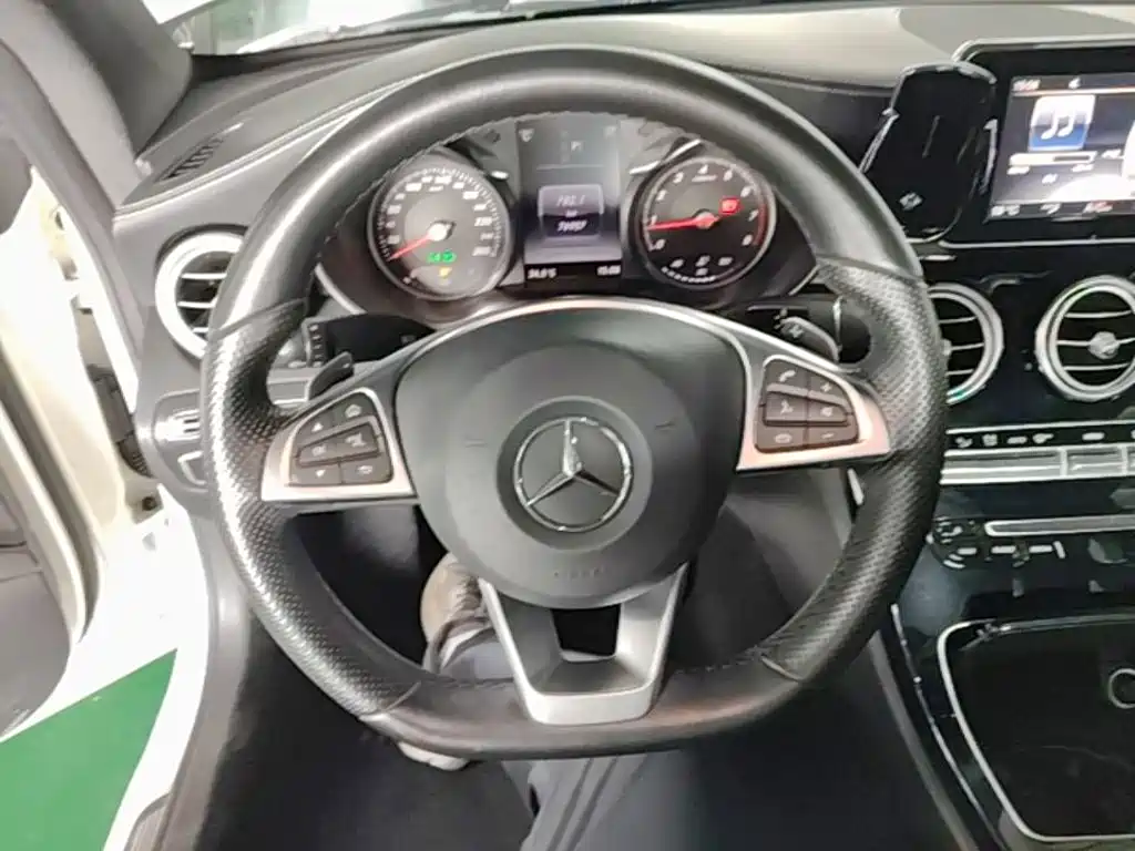 Mercedes-Benz C-Class (Import) — миниатюра 11