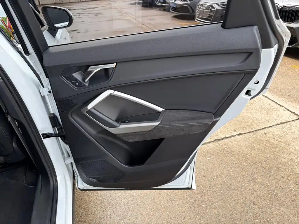 Audi Q3 — миниатюра 18