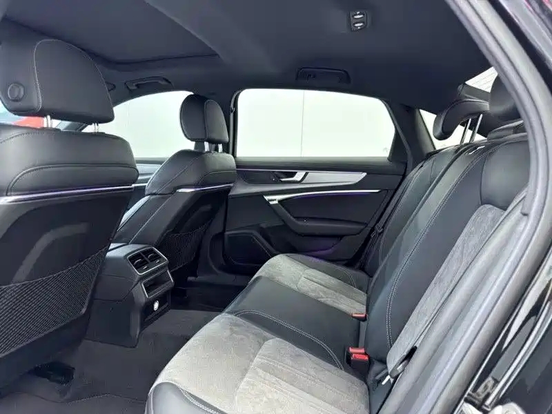 Audi A6L — миниатюра 6