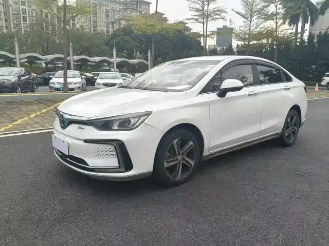 BAIC BEIJING EU5 2019
