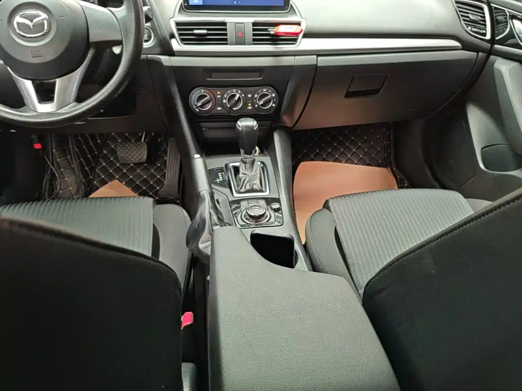 Mazda 3 Axela — миниатюра 14