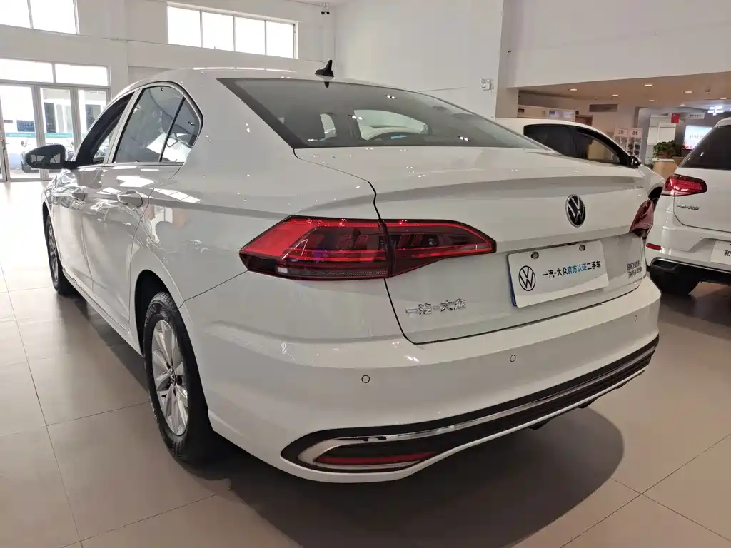 Volkswagen Bora — миниатюра 3