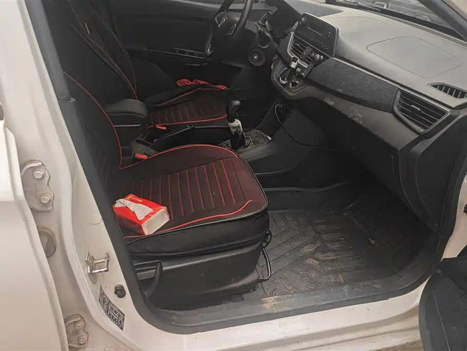 Baojun 310 2016 1.2L MT Comfort