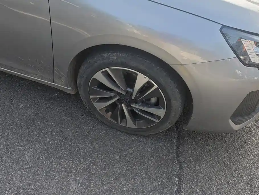 Peugeot 408 — миниатюра 6