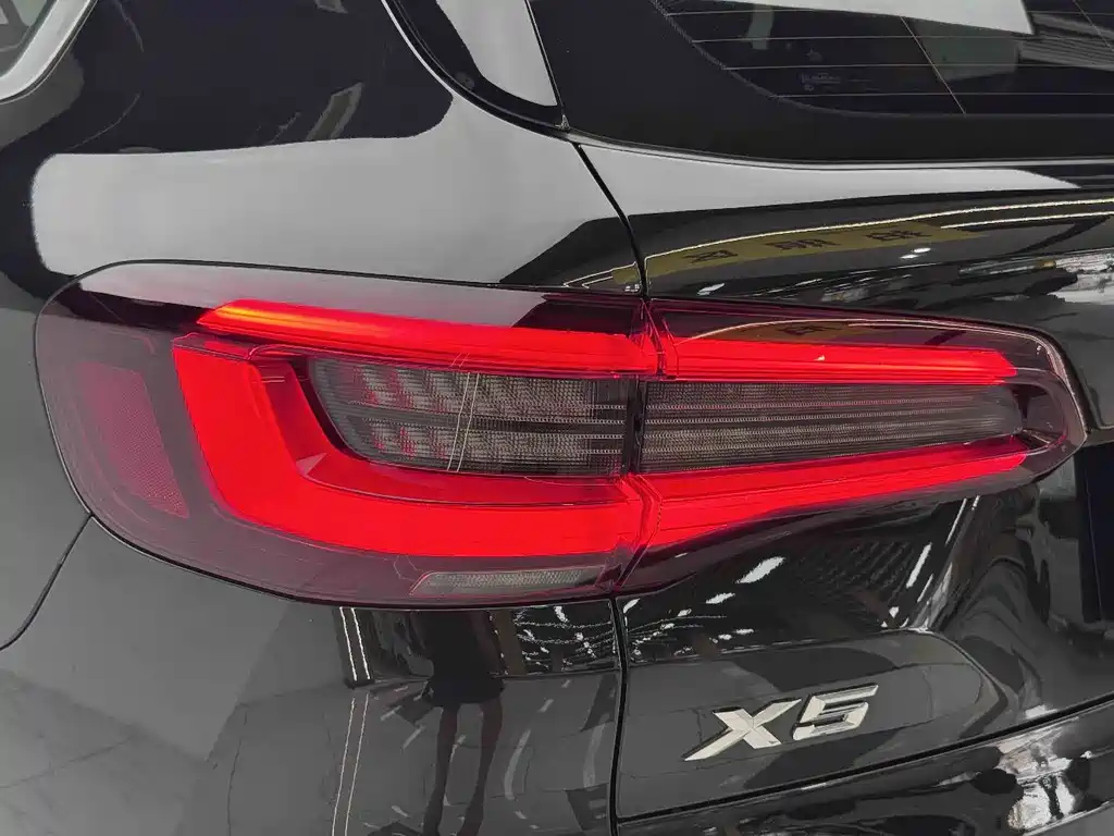 BMW X5 2020 xDrive40i M Sport