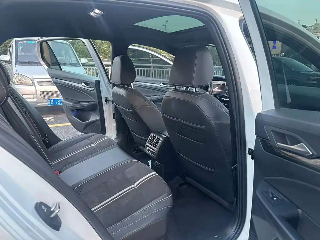 Volkswagen Golf — миниатюра 8
