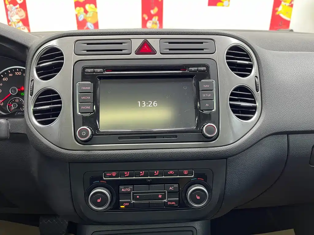 Volkswagen Tiguan — миниатюра 14